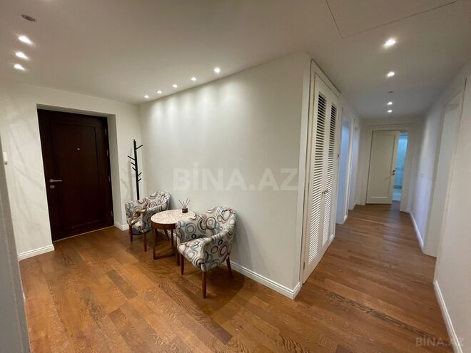 İcarəyə verilir 4 otaqlı yeni tikili 190 m², 28 May m., photo 24 from 32