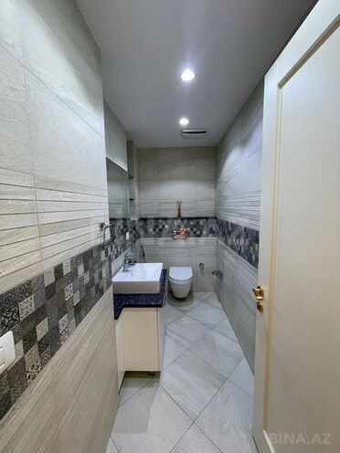 İcarəyə verilir 4 otaqlı yeni tikili 190 m², 28 May m., photo 29 from 32