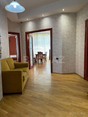 İcarəyə verilir 3 otaqlı yeni tikili 111 m², 28 May m., photo 6 from 14