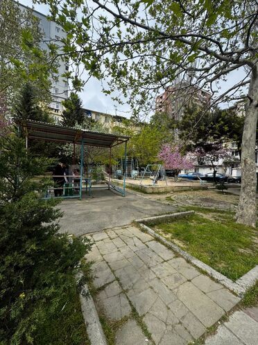 Продаётся 2-комн. вторичка 50 м², м. Элмляр Академиясы, photo 6 from 14