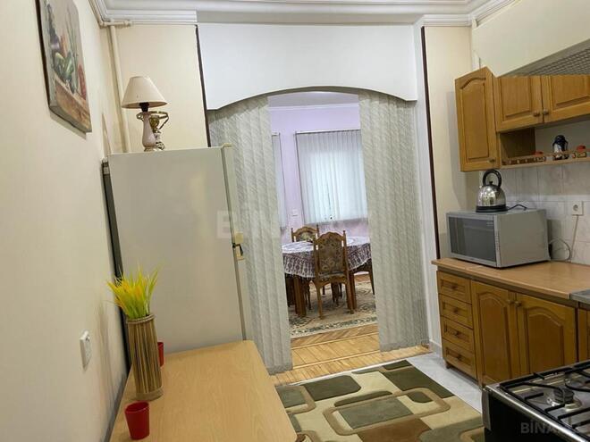 Сдаётся 2-комн. вторичка 80 м², м. Сахил, photo 1 from 18