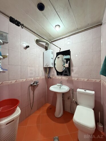 Satılır 2 otaqlı köhnə tikili 60 m², Bakıxanov q., photo 18 from 19