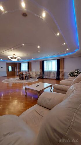 İcarəyə verilir 7 otaqlı həyət evi/bağ evi 500 m², İnşaatçılar m., photo 3 from 30