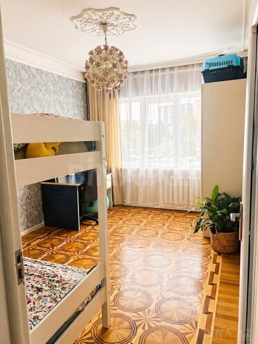 Satılır 4 otaqlı köhnə tikili 105 m², Memar Əcəmi m., photo 5 from 10