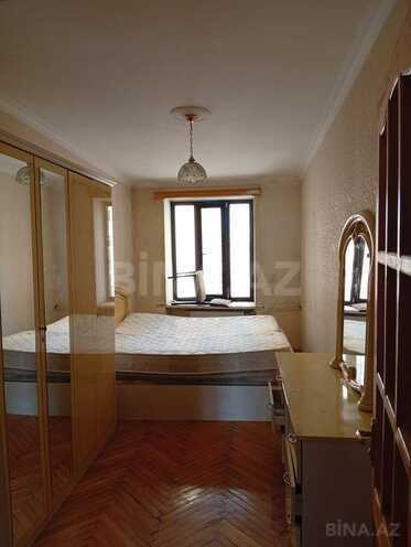 Сдаётся 3-комн. вторичка 80 м², м. Иншаатчылар, photo 1 from 13