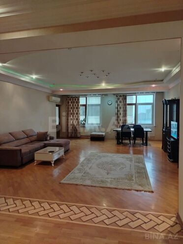 İcarəyə verilir 3 otaqlı yeni tikili 165 m², 28 May m., photo 1 from 12