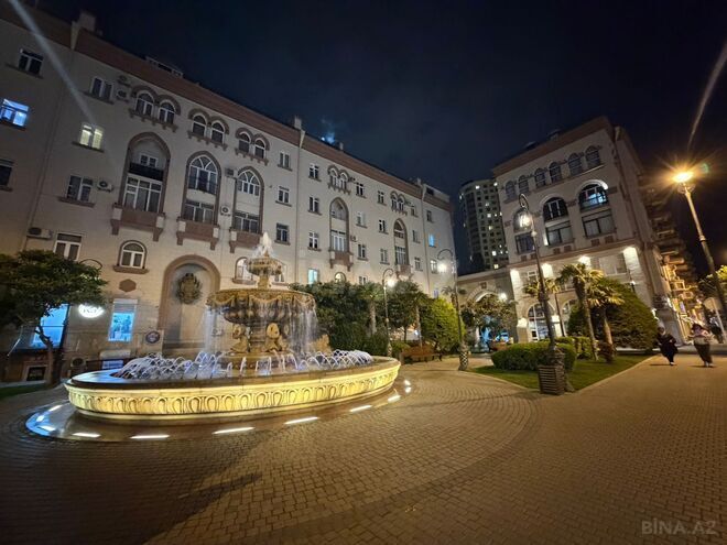 Продаётся 2-комн. вторичка 60 м², м. Низами, photo 1 from 13
