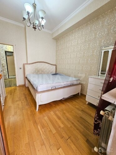 Продаётся 2-комн. новостройка 50 м², м. Кара Караев, photo 6 from 9