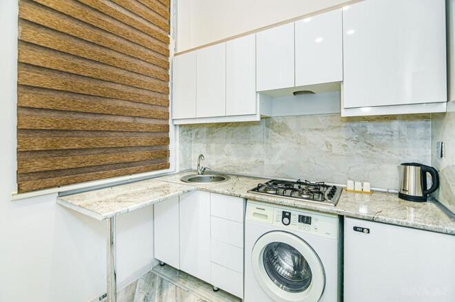 Satılır 2 otaqlı köhnə tikili 60 m², Sahil m., photo 9 from 14