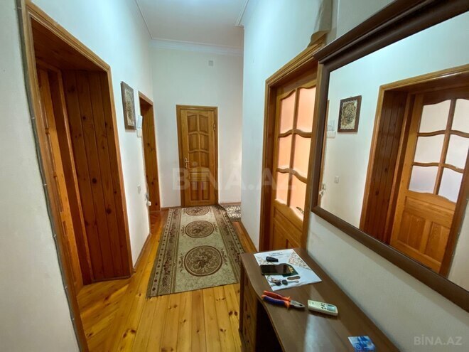 Продаётся 3-комн. вторичка 70 м², м. Кара Караев, photo 8 from 10