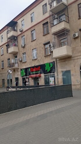 Продаётся 3-комн. вторичка 70 м², м. Кара Караев, photo 9 from 10