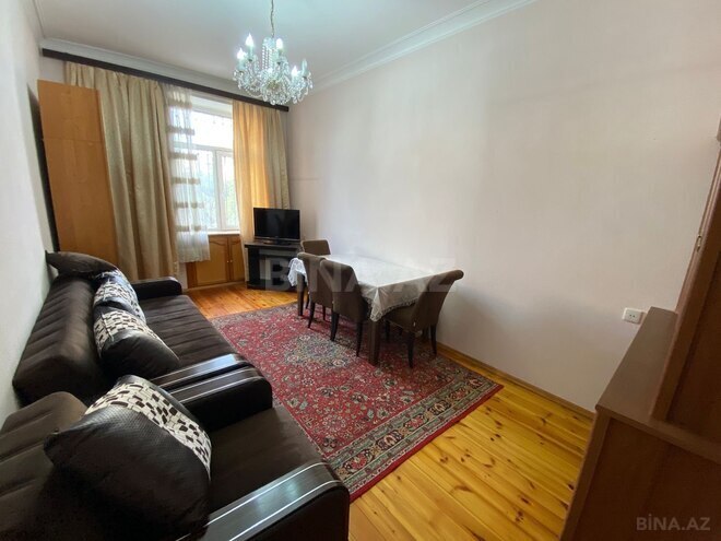 Продаётся 3-комн. вторичка 70 м², м. Кара Караев, photo 5 from 10
