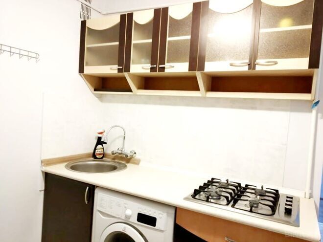 Продаётся 2-комн. вторичка 50 м², м. Иншаатчылар, photo 7 from 9