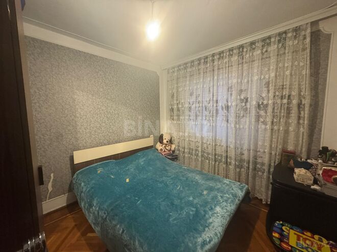 Satılır 4 otaqlı köhnə tikili 100 m², Xalqlar Dostluğu m., photo 4 from 10