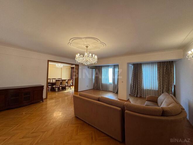 Продаётся 4-комн. новостройка 200 м², м. Низами, photo 1 from 20