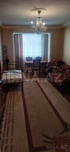 Продаётся 2-комн. вторичка 60 м², м. Кара Караев, photo 1 from 16