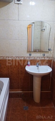 Продаётся 2-комн. вторичка 60 м², м. Кара Караев, photo 15 from 16