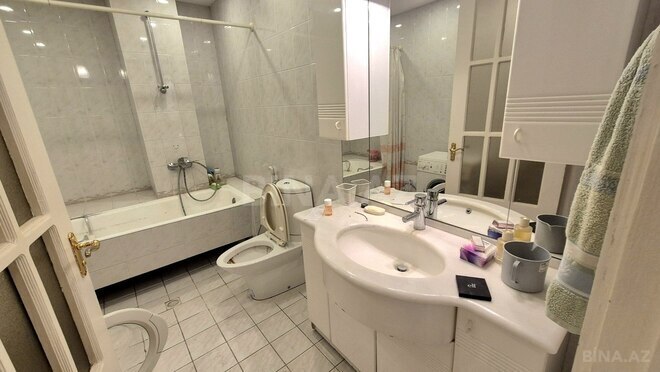 Satılır 4 otaqlı köhnə tikili 170 m², Sahil m., photo 9 from 20