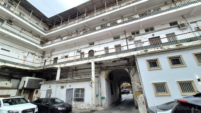 Satılır 4 otaqlı köhnə tikili 170 m², Sahil m., photo 15 from 20