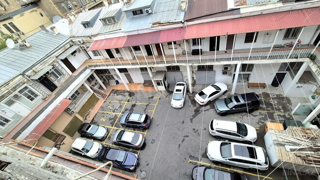 Satılır 4 otaqlı köhnə tikili 170 m², Sahil m., photo 18 from 20