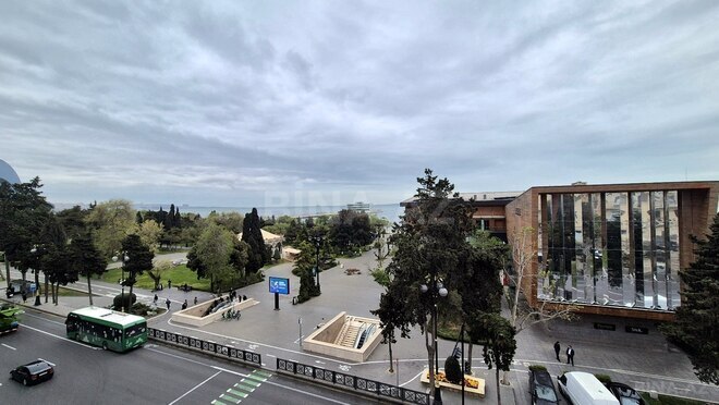 Satılır 4 otaqlı köhnə tikili 170 m², Sahil m., photo 13 from 20
