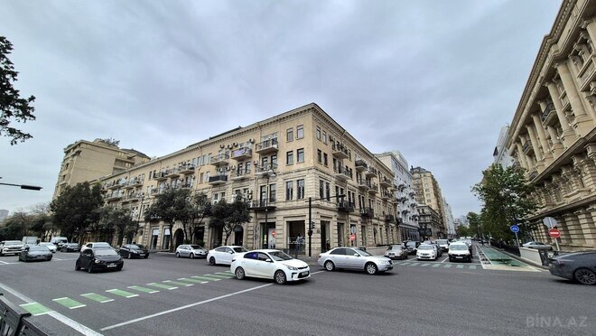 Satılır 4 otaqlı köhnə tikili 170 m², Sahil m., photo 12 from 20