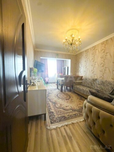 Satılır 2 otaqlı köhnə tikili 75 m², İnşaatçılar m., photo 1 from 11