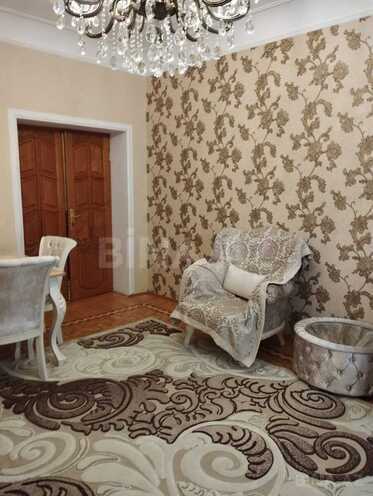 İcarəyə verilir 3 otaqlı köhnə tikili 73 m², Elmlər Akademiyası m., photo 1 from 15