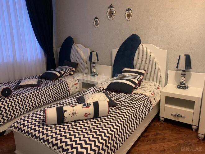 Сдаётся 4-комн. новостройка 180 м², м. Низами, photo 4 from 12