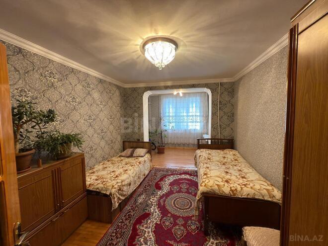 Продаётся 3-комн. вторичка 75 м², м. Нефтчиляр, photo 8 from 18