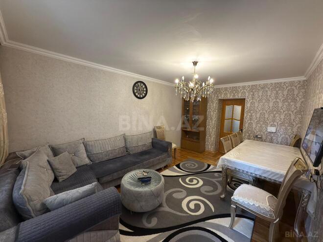 Продаётся 3-комн. вторичка 75 м², м. Нефтчиляр, photo 1 from 18