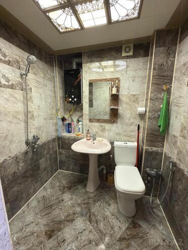Продаётся 3-комн. вторичка 75 м², м. Нефтчиляр, photo 16 from 18