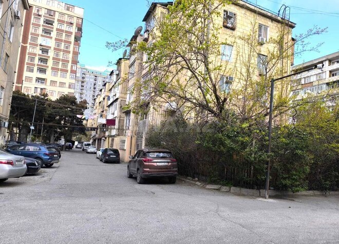 Satılır 2 otaqlı köhnə tikili 50 m², Nərimanov r., photo 1 from 11