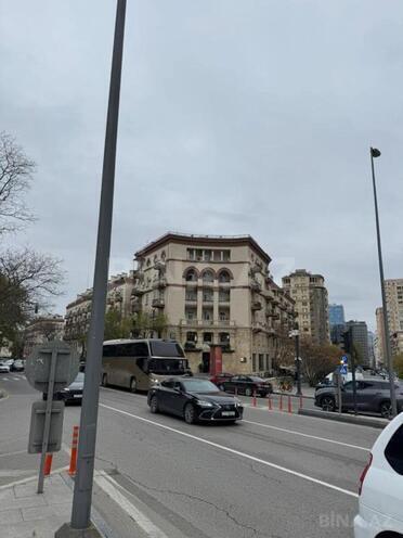 Satılır 3 otaqlı köhnə tikili 90 m², Nizami m., photo 3 from 23