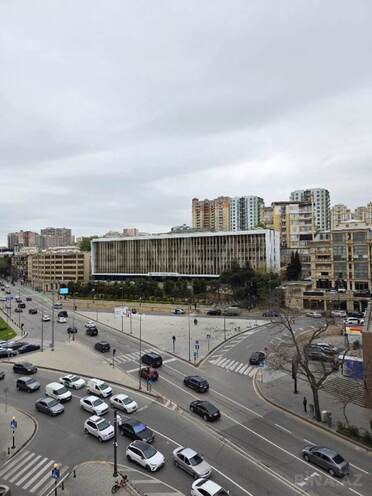 Satılır 3 otaqlı köhnə tikili 90 m², Nizami m., photo 6 from 23