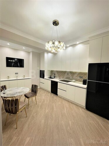 Сдаётся 3-комн. новостройка 120 м², м. Низами, photo 11 from 24