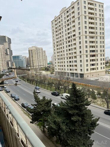 Satılır 2 otaqlı köhnə tikili 74 m², Yasamal r., photo 14 from 15