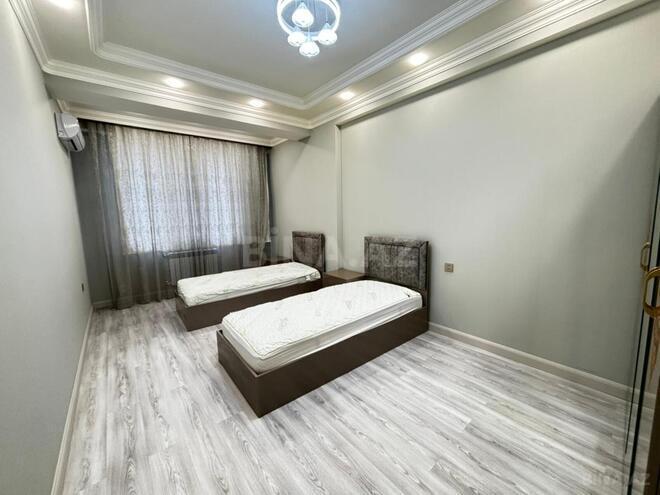 Сдаётся 3-комн. новостройка 130 м², м. Кара Караев, photo 8 from 20