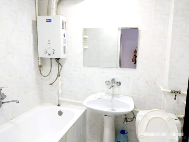 Продаётся 2-комн. вторичка 45 м², м. Иншаатчылар, photo 8 from 9