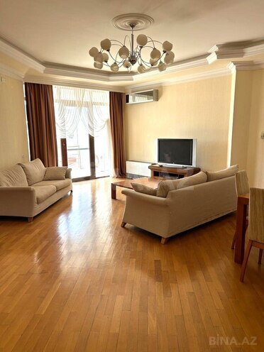 Сдаётся 4-комн. новостройка 230 м², м. Ичеришехер, photo 1 from 16