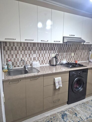 Продаётся 3-комн. вторичка 65 м², Бинагадинский р., photo 8 from 14