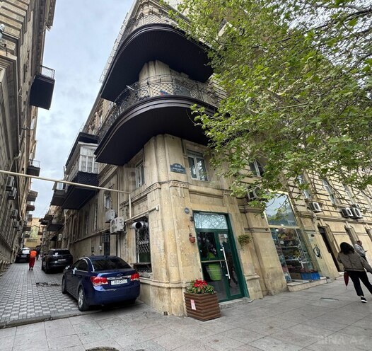 Продаётся 4-комн. вторичка 120 м², м. Ичеришехер, photo 1 from 19