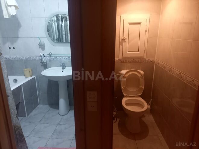 Продаётся 5-комн. вторичка 110 м², м. Кара Караев, photo 8 from 10
