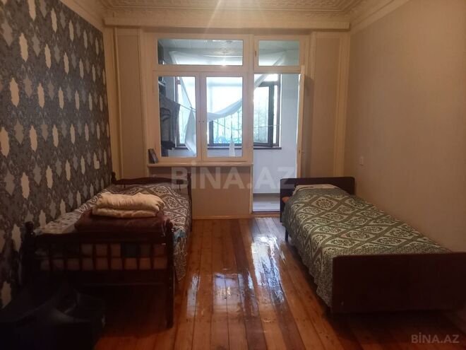 Продаётся 5-комн. вторичка 110 м², м. Кара Караев, photo 3 from 10