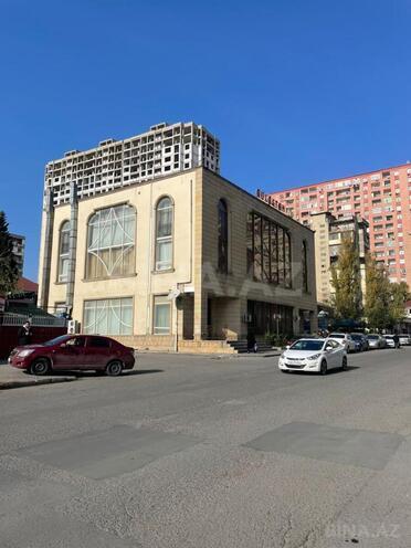 Satılır  obyekt 1 800 m², İnşaatçılar m., photo 1 from 9