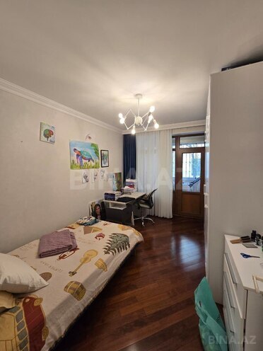 Продаётся 5-комн. вторичка 115 м², м. Ази Асланов, photo 11 from 22