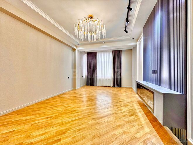 Продаётся 4-комн. новостройка 135.5 м², м. Кара Караев, photo 1 from 24