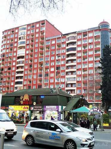 İcarəyə verilir 3 otaqlı yeni tikili 110 m², 8-ci mikrorayon q., photo 1 from 18