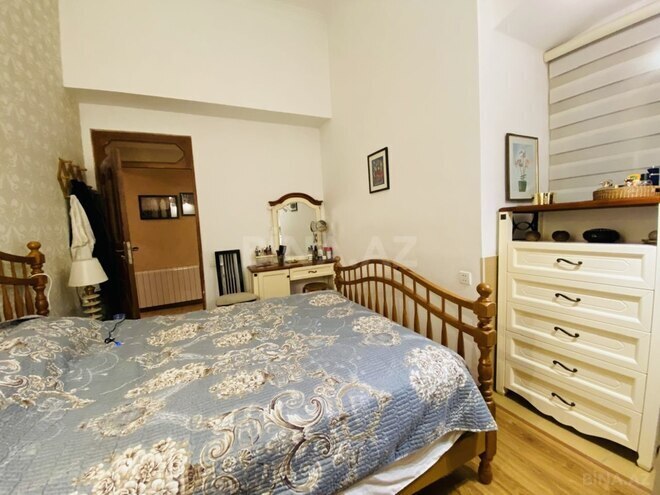 Сдаётся 3-комн. вторичка 70 м², м. Ичеришехер, photo 13 from 27