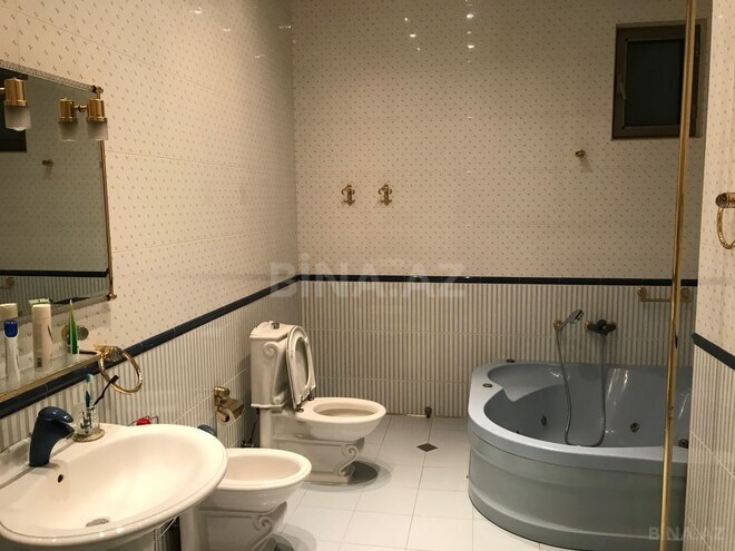 Satılır 3 otaqlı köhnə tikili 290 m², Sahil m., photo 12 from 14